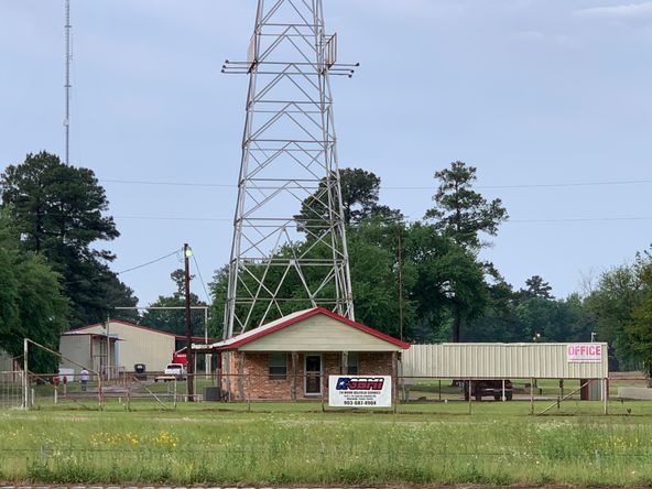 1315 S I -20 Serv Rd, Waskom, TX 75692